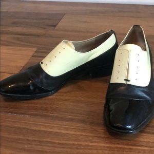 Tuxedo Laceless Oxfords